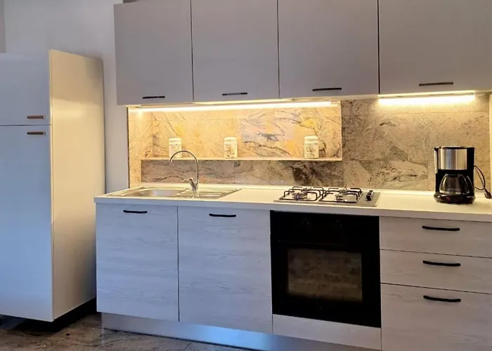 Delvai-3 By Interhome * ブレンゾーネ